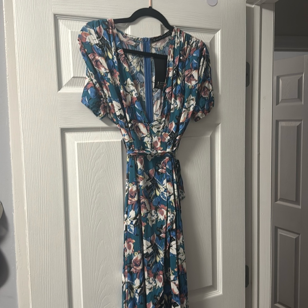 Haute Rogue dress NWT size large